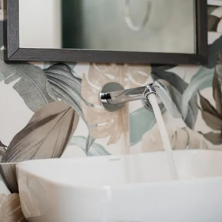 Rivoli Luxurious Seaview In Liston Square